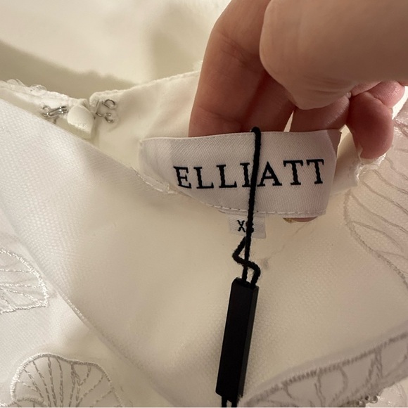 NWT Elliatt Dahlia Midi Dress White 3D Floral XS - Picture 9 of 10